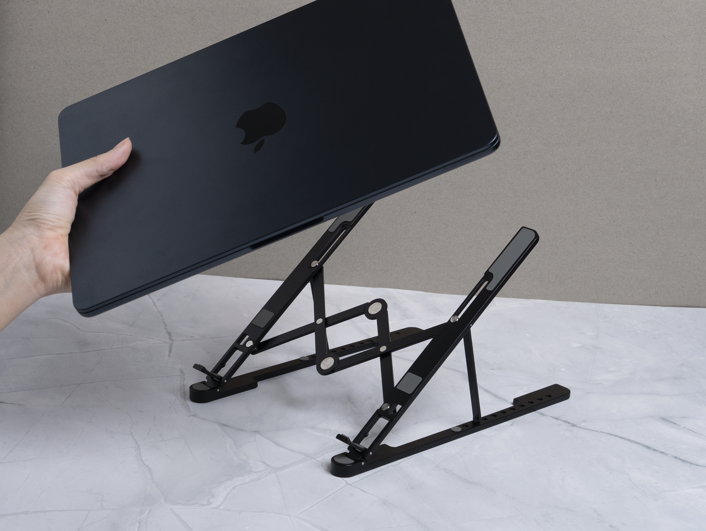 Scapade AirStand Pro – Support d’ordinateur portable pliable et ergonomique