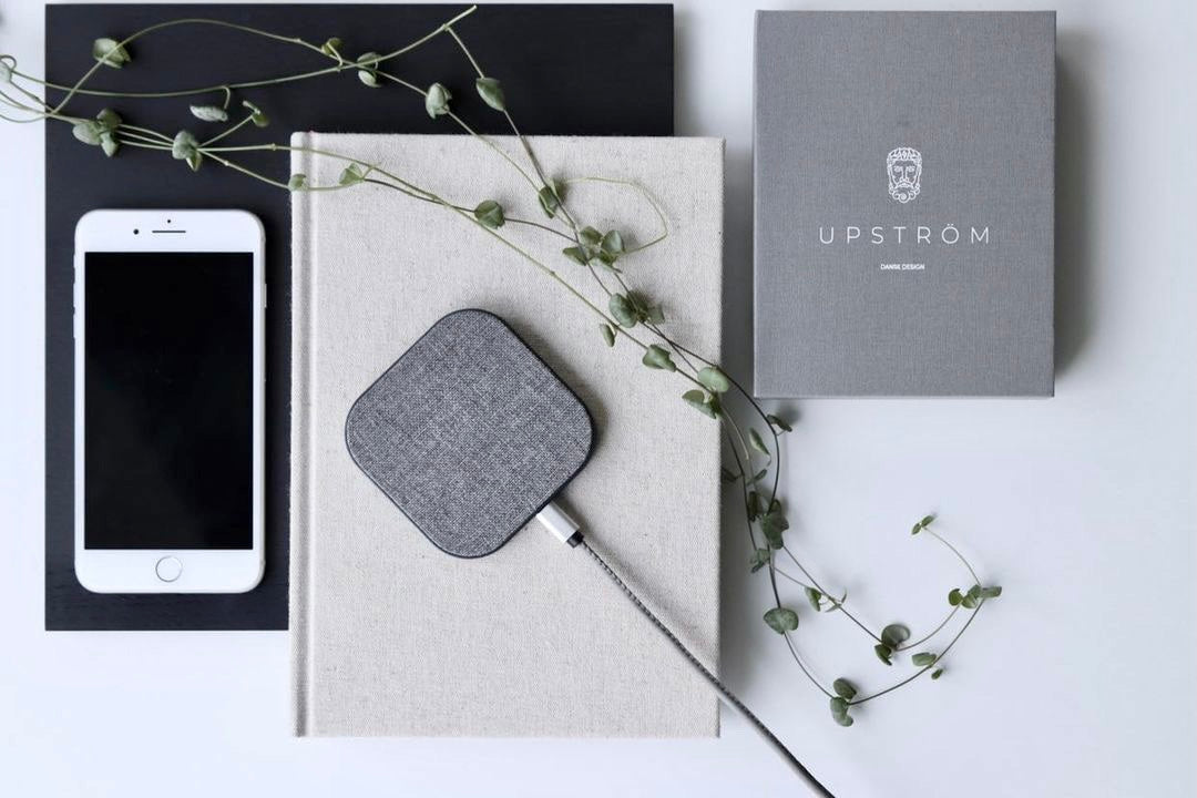 Upström HÄMP – Chargeur sans fil éco-conçu en chanvre et aluminium recyclé