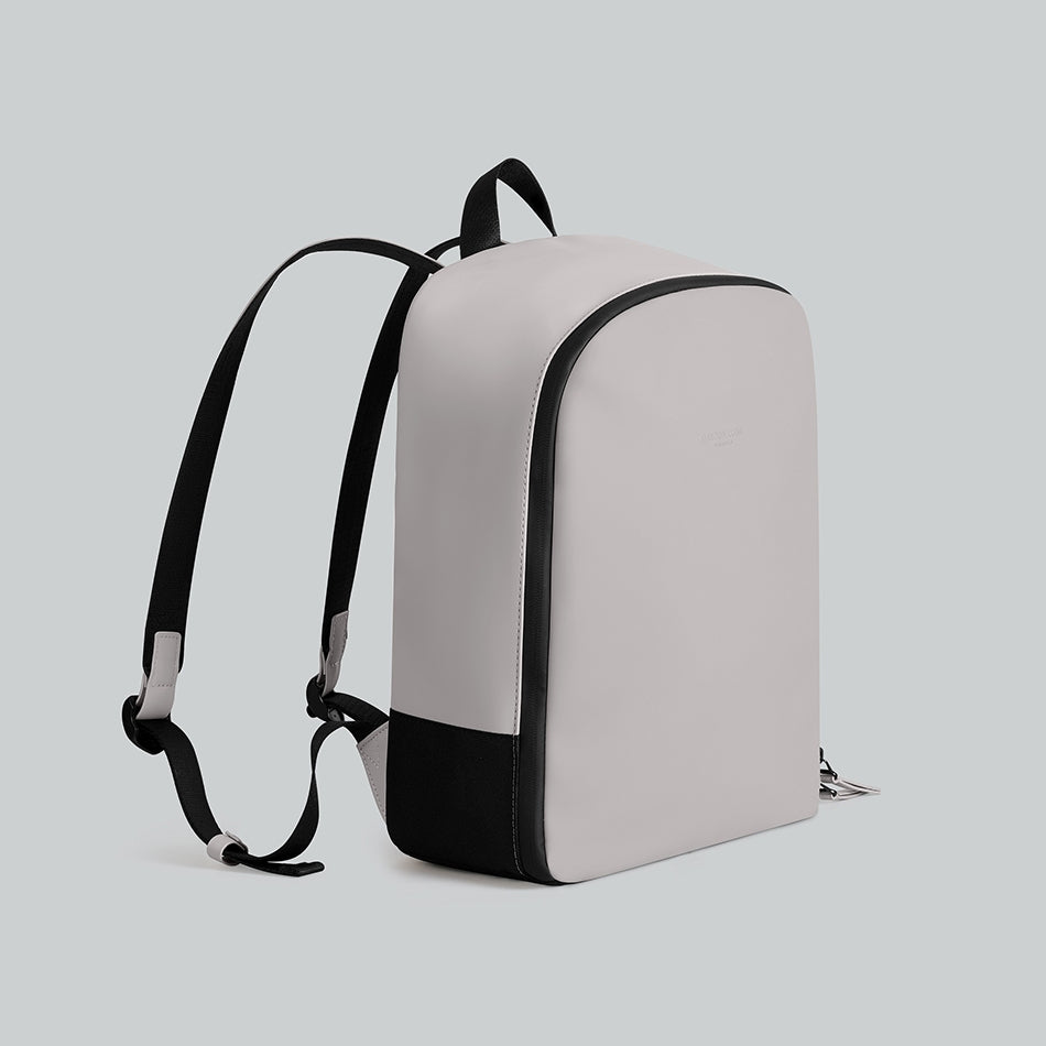 Däsh Daily Backpack 14" – Taupe | Gaston Luga