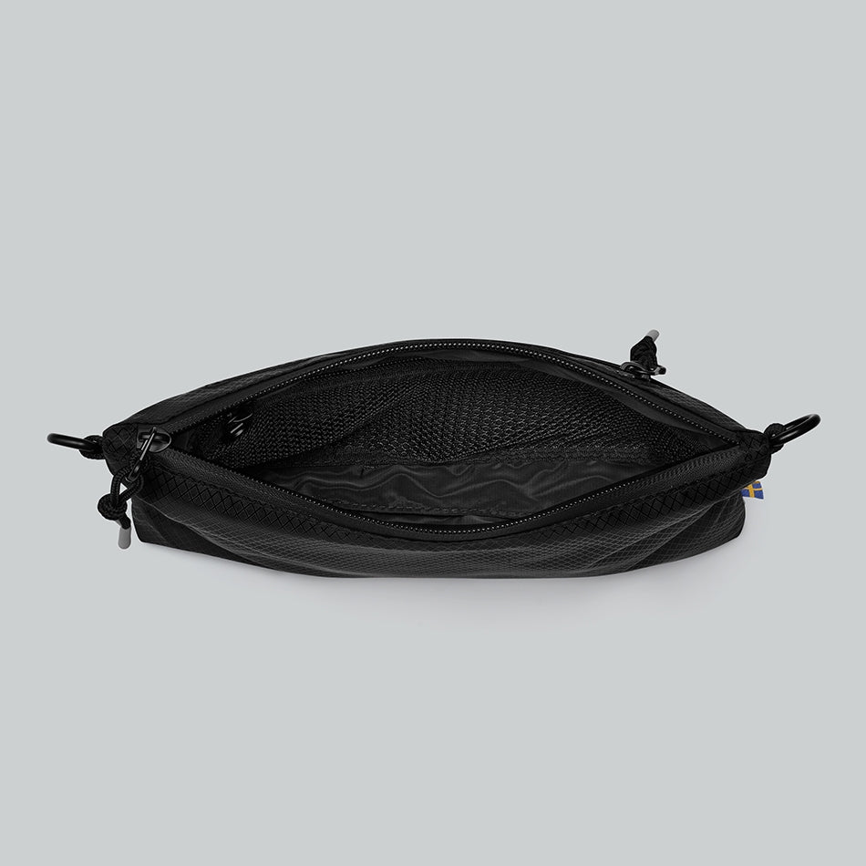 Lightweight Crossbody – Noir | Gaston Luga