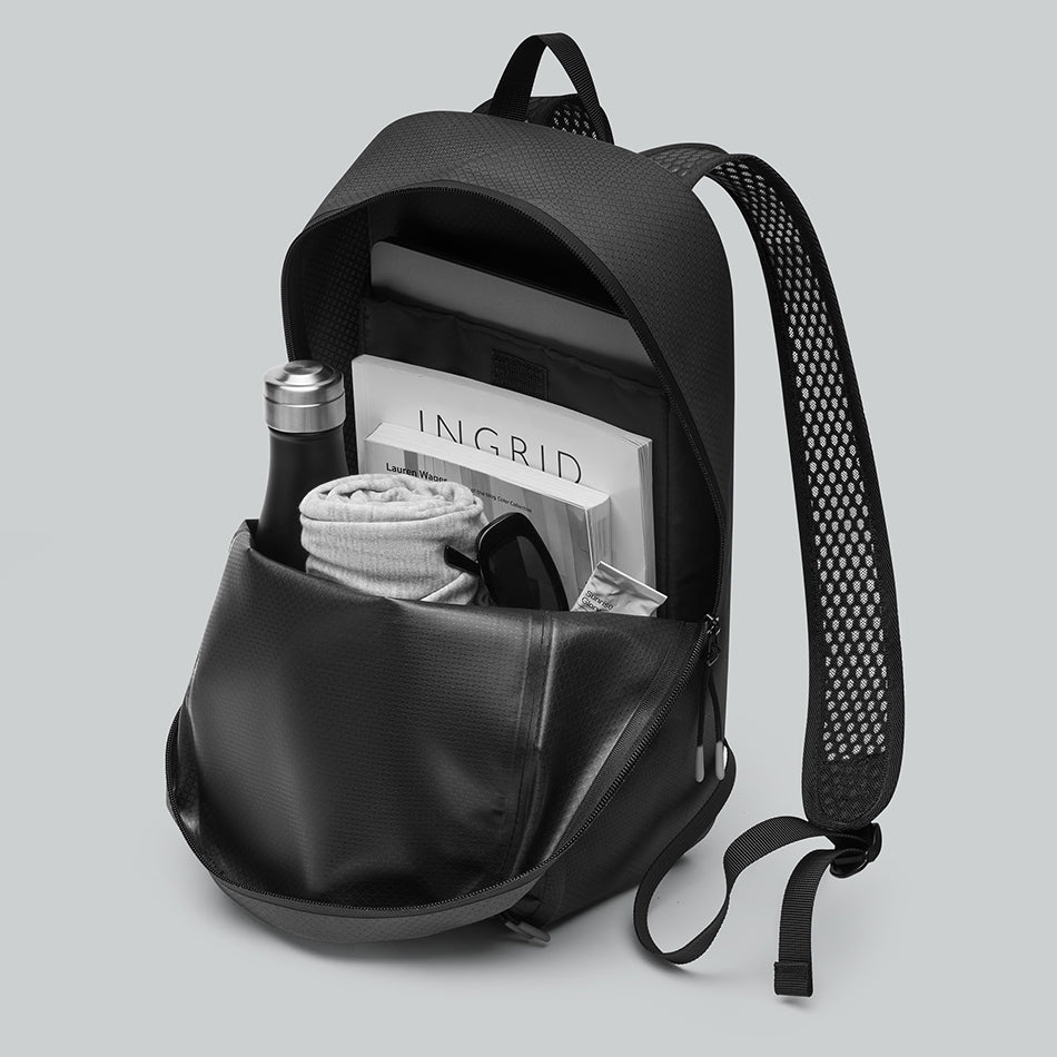 Lightweight DuoSeal Backpack 14" – Noir | Gaston Luga