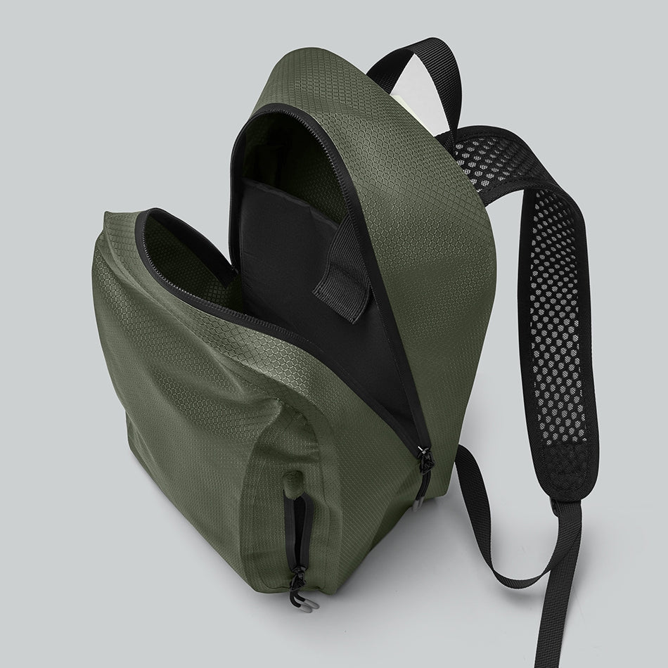 Lightweight DuoSeal Backpack 14" – Olive | Gaston Luga