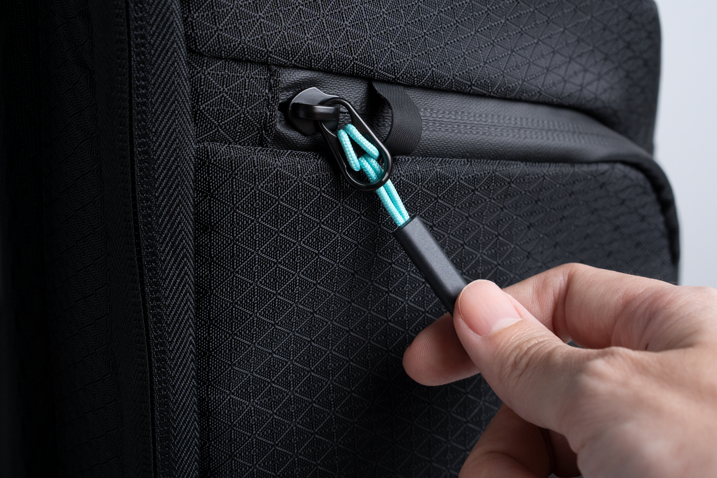 Scapade AirPack – Connected Backpack with Apple Find My