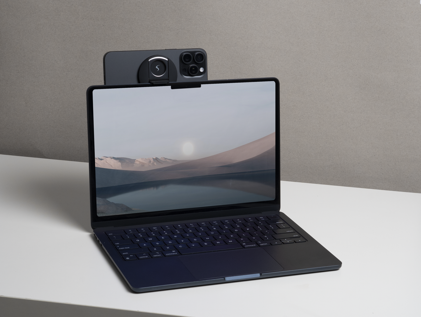 Scapade MagStand – Support magnétique d’iPhone pour MacBook