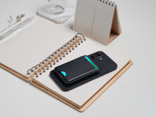 Scapade MagCard Pro – Porte-cartes MagSafe connecté avec Apple Find My