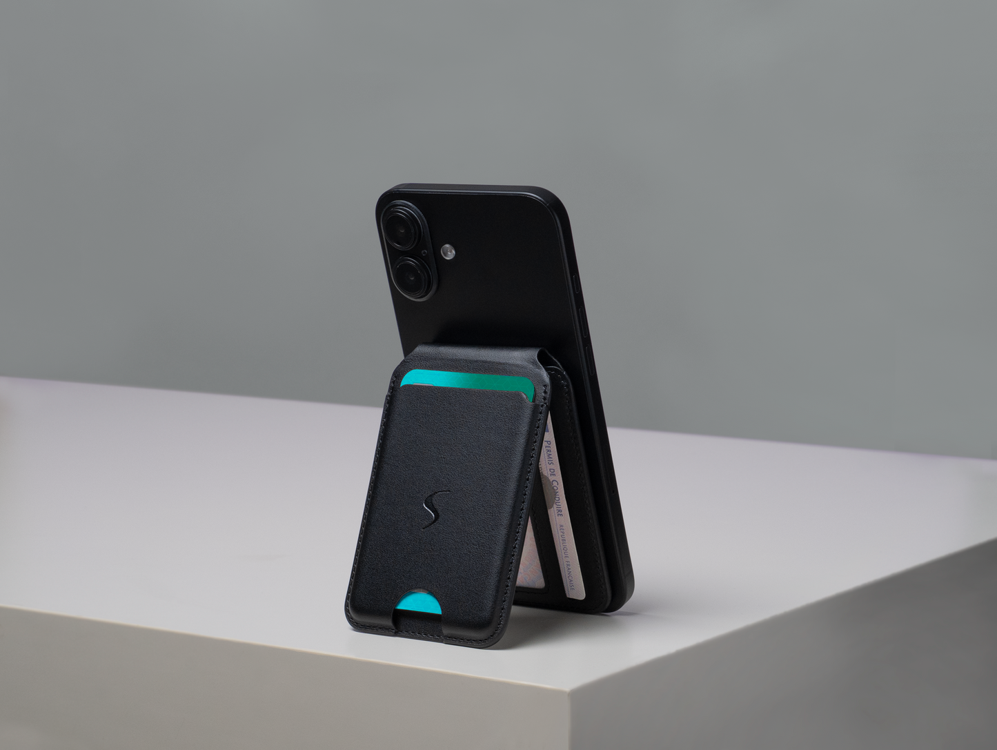 Scapade MagCard Pro – Porte-cartes MagSafe connecté avec Apple Find My