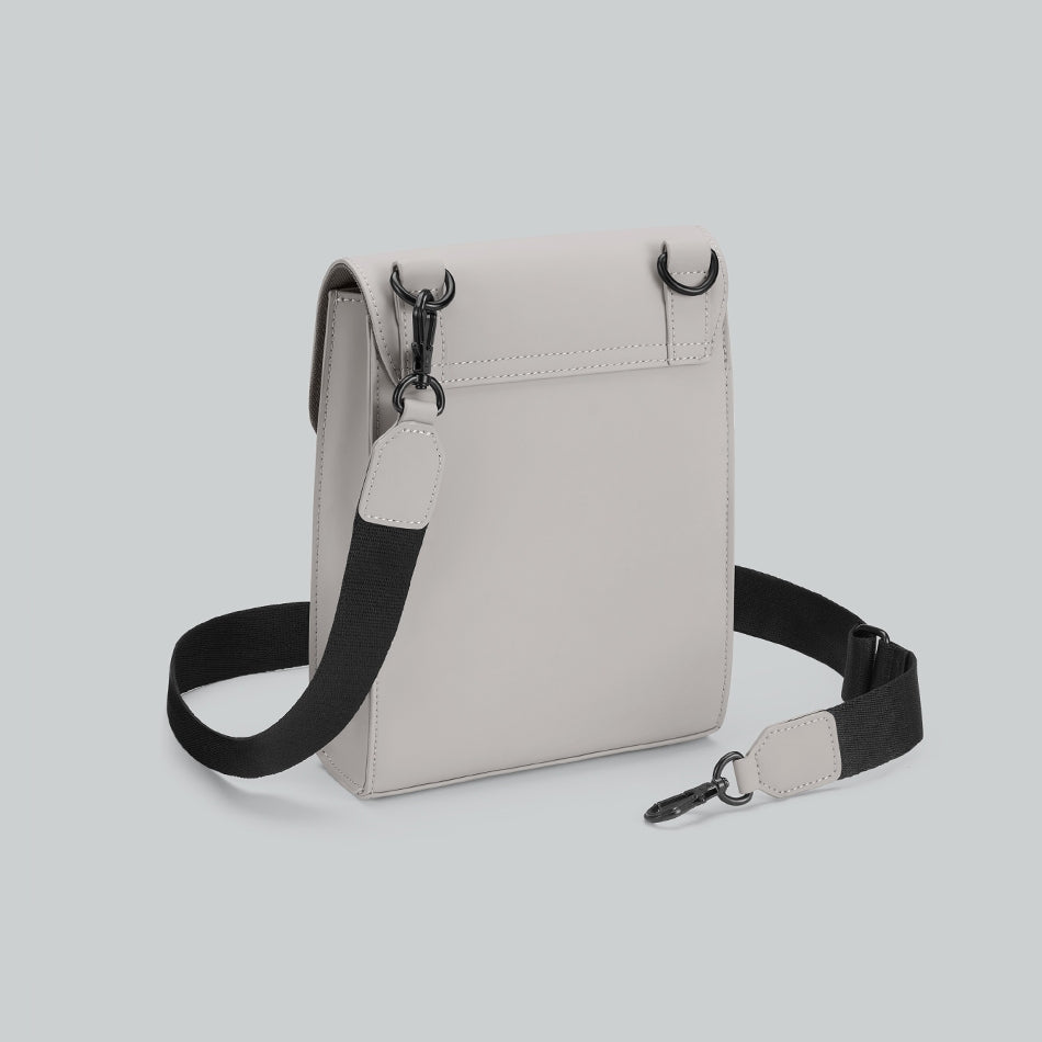 Spläsh ID Crossbody – Taupe | Gaston Luga