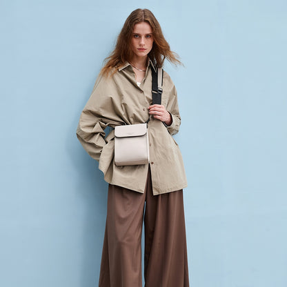 Spläsh ID Crossbody – Taupe | Gaston Luga