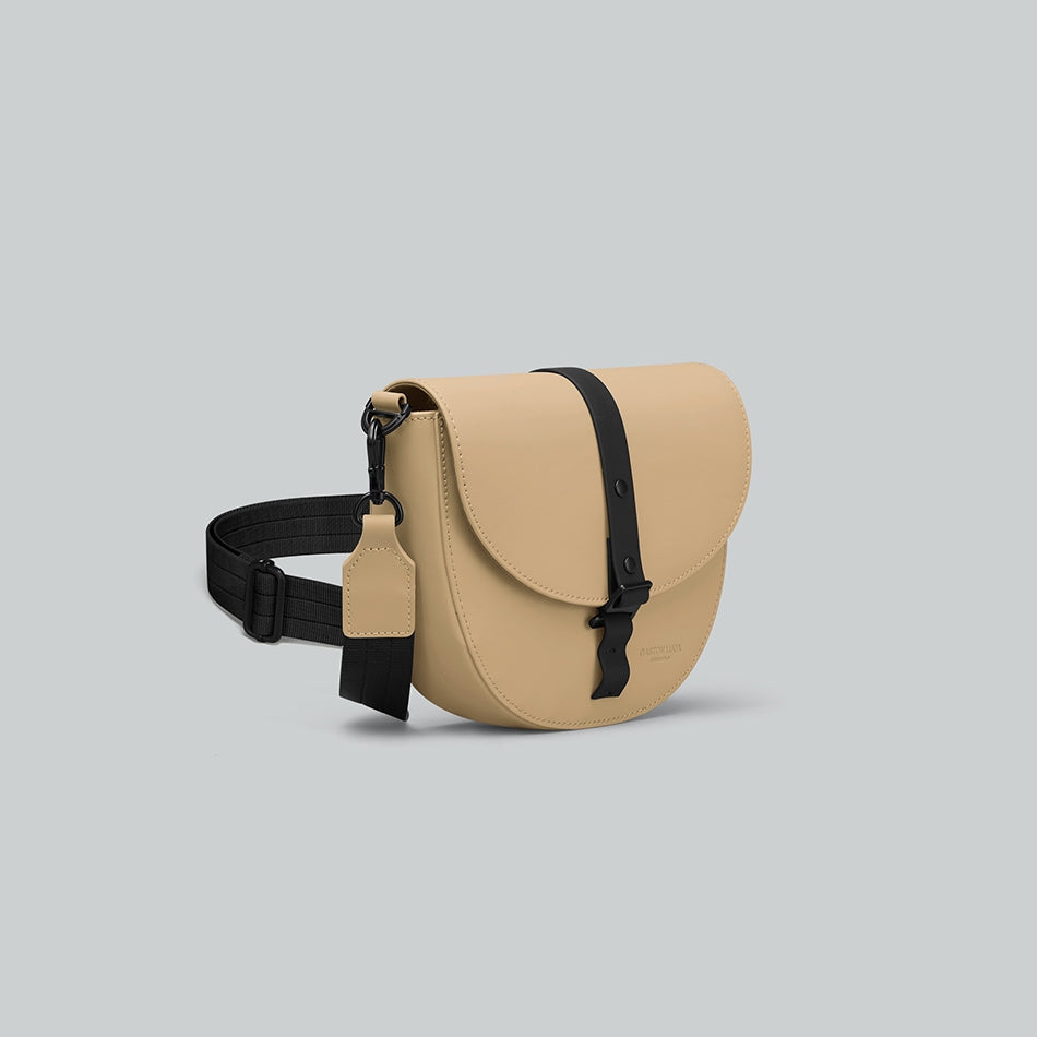 Spläsh Moon Crossbody – Latte | Gaston Luga